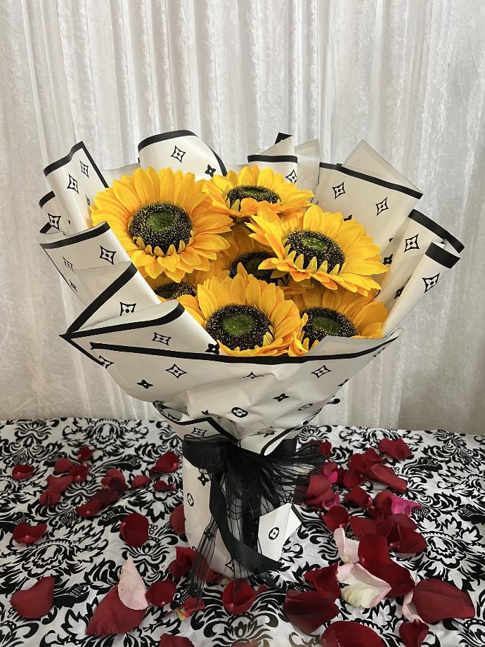 Golden Sunflower Bouquet